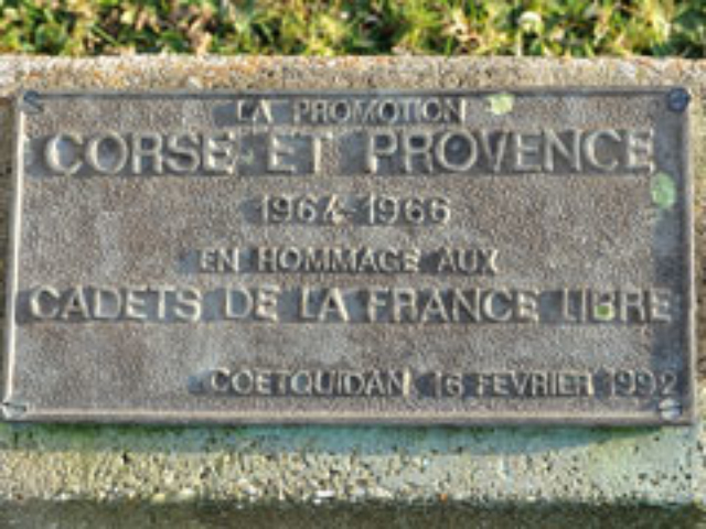 Plaque dépsée par la promotion Corse et Provence en hommage à ses anciens, les Cadets de al France libre