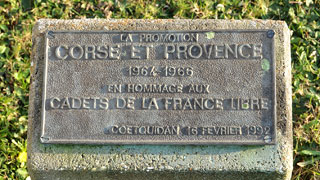 Plaque dépsée par la promotion Corse et Provence en hommage à ses anciens, les Cadets de al France libre